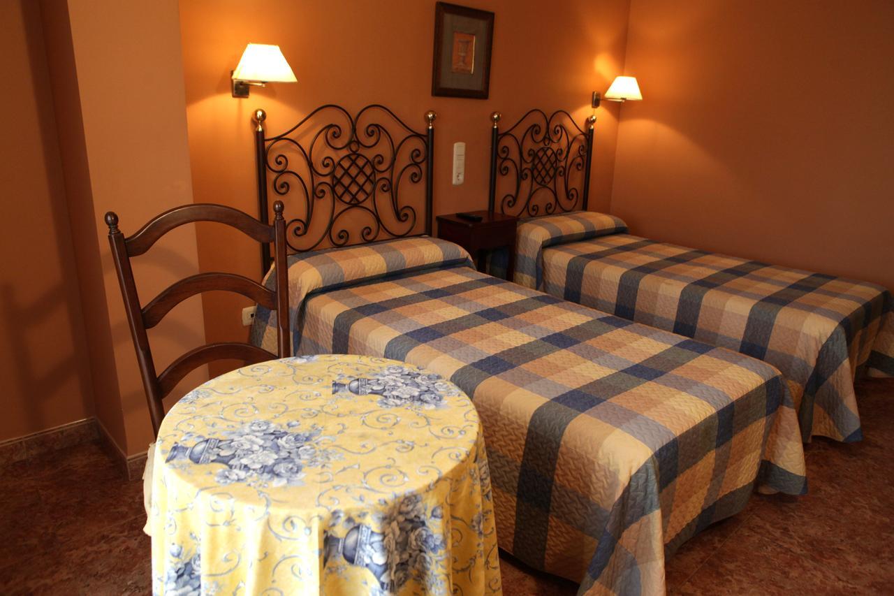 Hotel Los Arcos Villafranca del Cid Extérieur photo