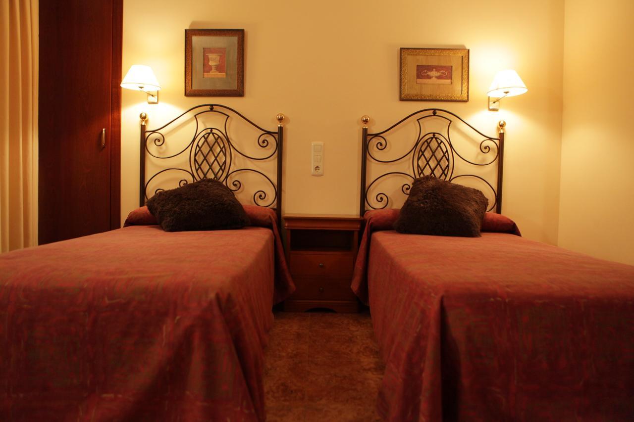 Hotel Los Arcos Villafranca del Cid Extérieur photo